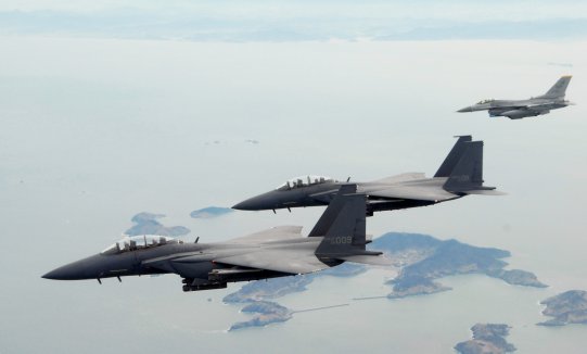 韩媒：俄军机“侵犯领空” 韩战斗机开火