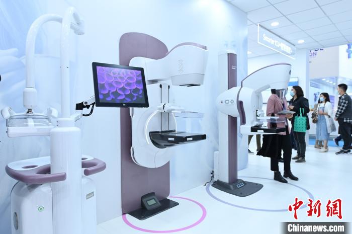 GE医疗展示在推进中国智造、精准诊断、科研创新、重疾应对等领域的最新落地成果。GE医疗供图